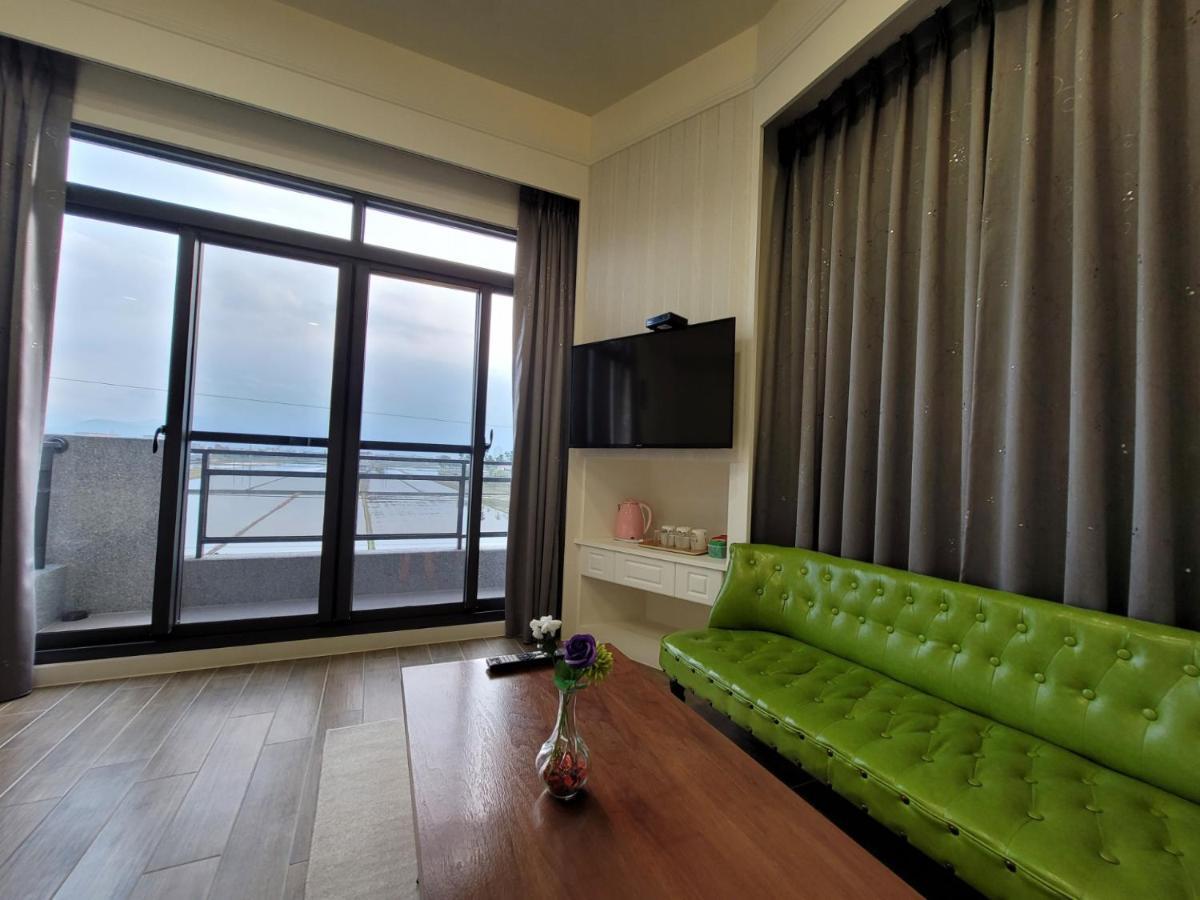 渡小夜電梯民宿 Yilannight B&B Wujie Bagian luar foto