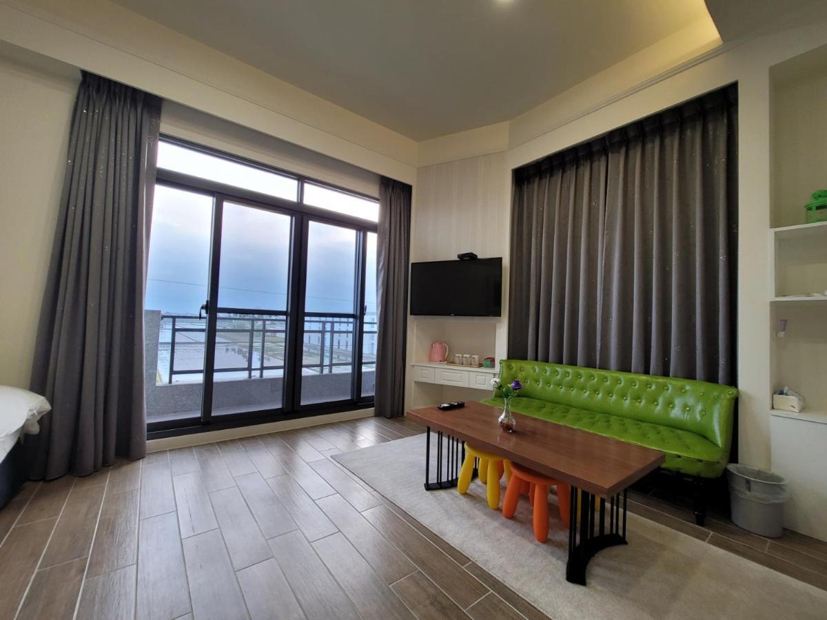 渡小夜電梯民宿 Yilannight B&B Wujie Bagian luar foto