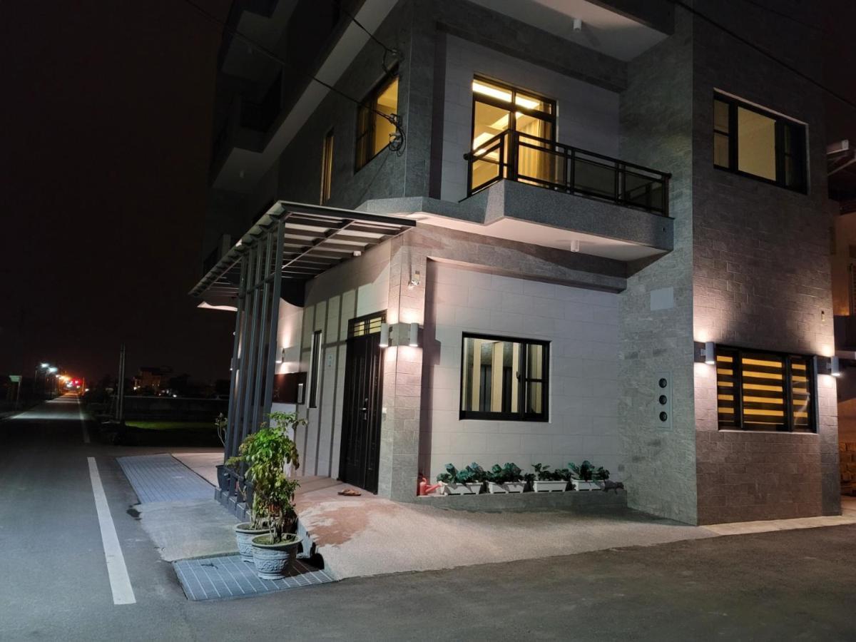 渡小夜電梯民宿 Yilannight B&B Wujie Bagian luar foto
