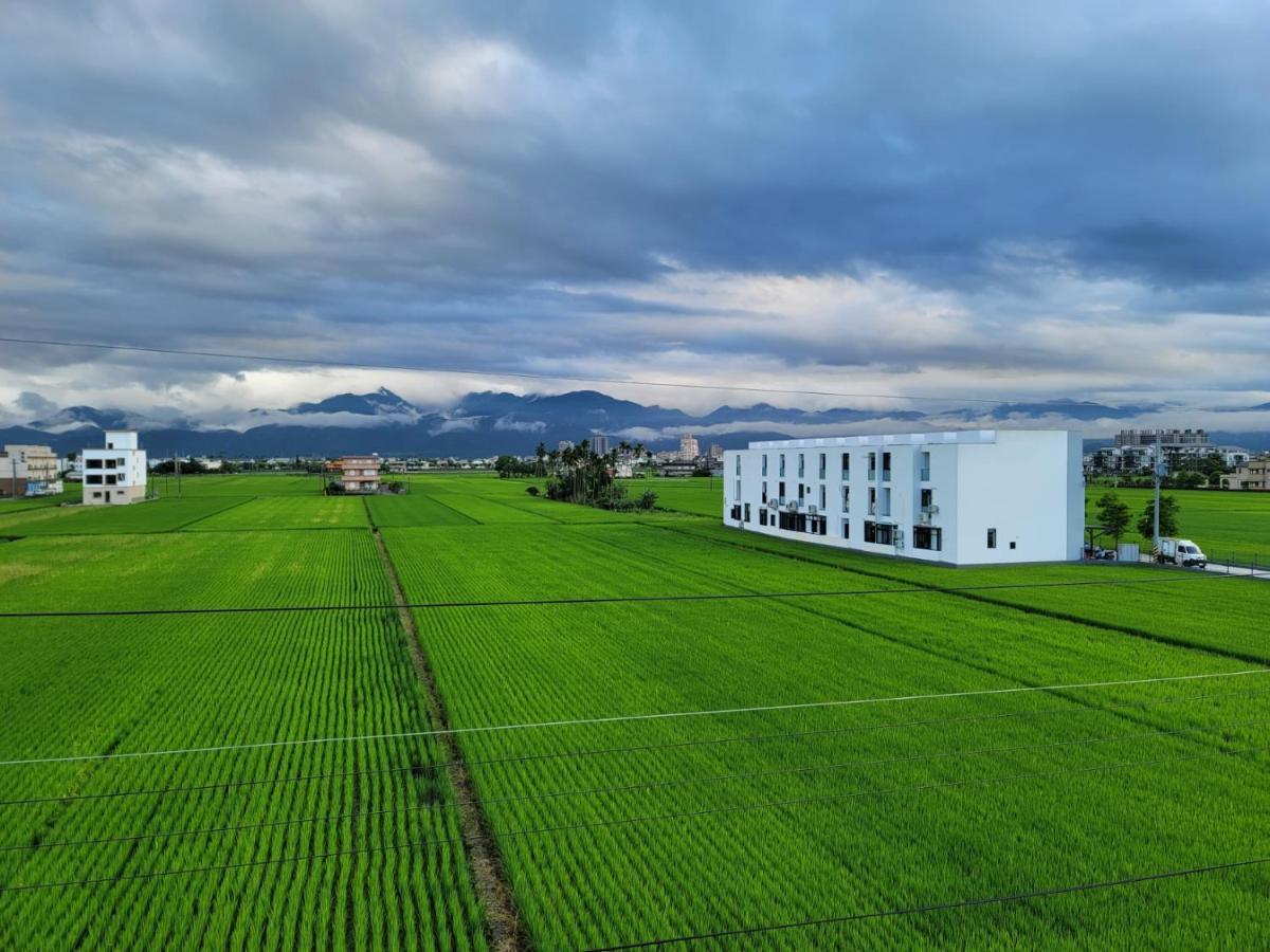 渡小夜電梯民宿 Yilannight B&B Wujie Bagian luar foto
